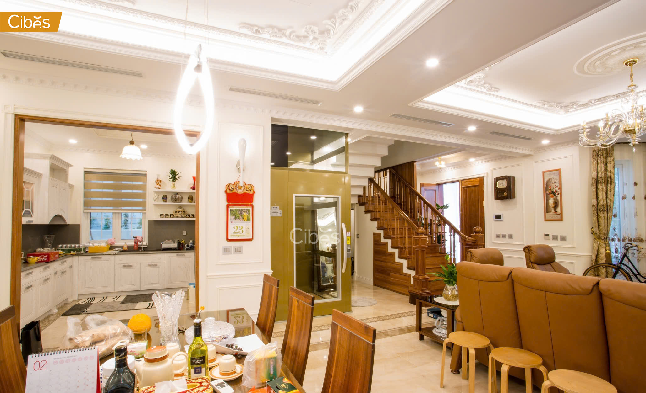 KĐT Vinhomes Riverside - Cibes A4000 lắp đặt giữa thang bộ4